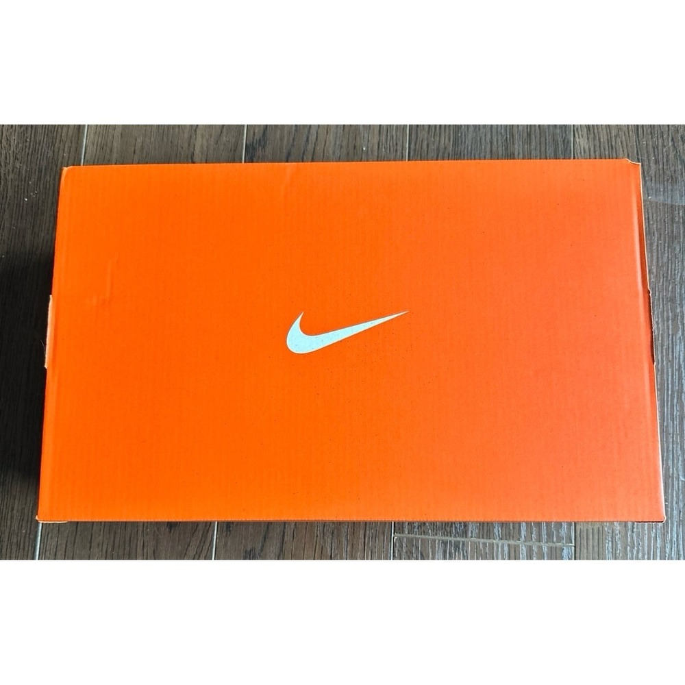Nike W Revolution 8 empty shoe box